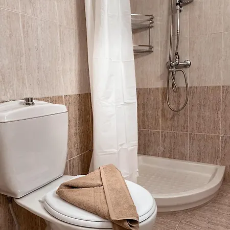 The Pearl - Hosted By Local Greek